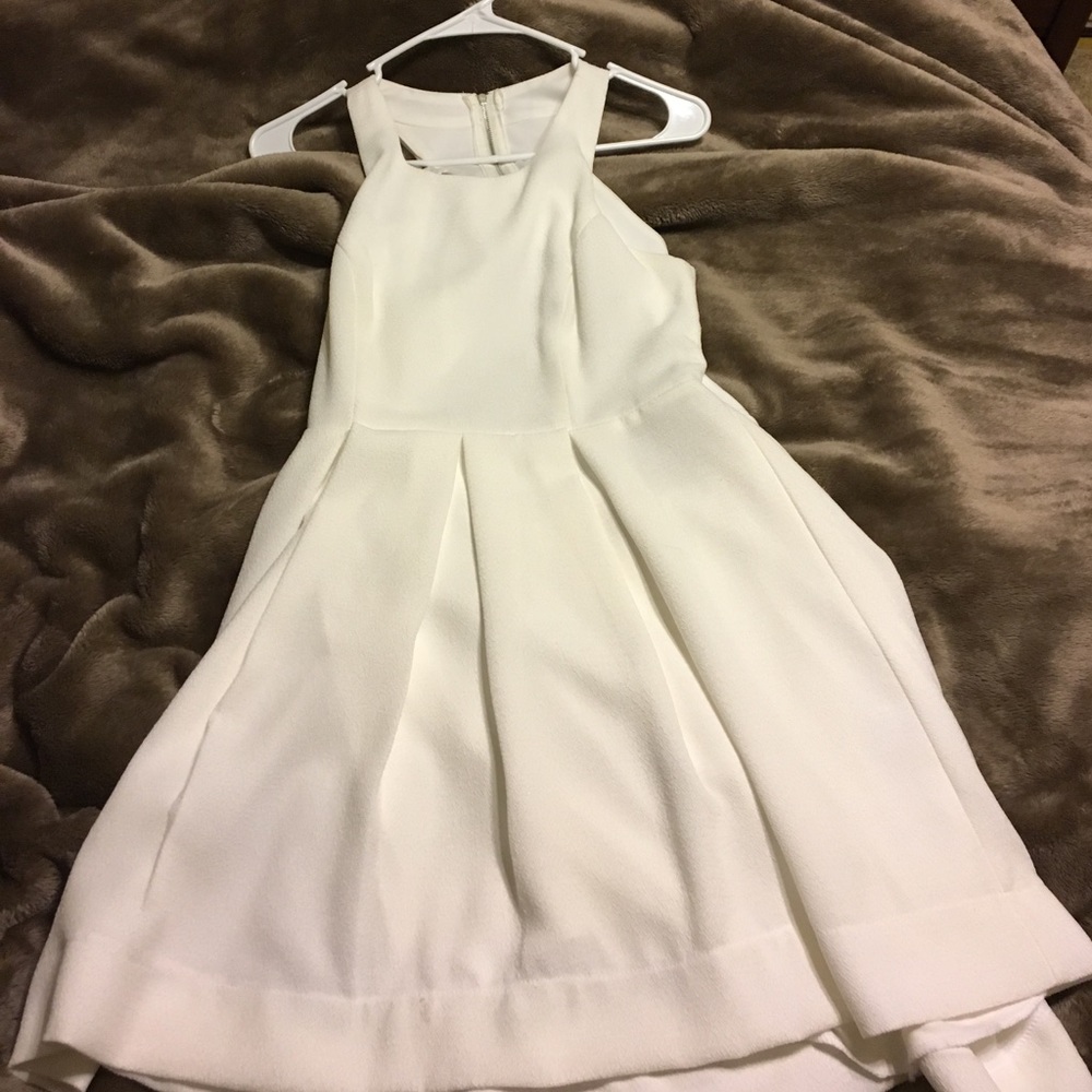 Perfect vacay or graduation dress